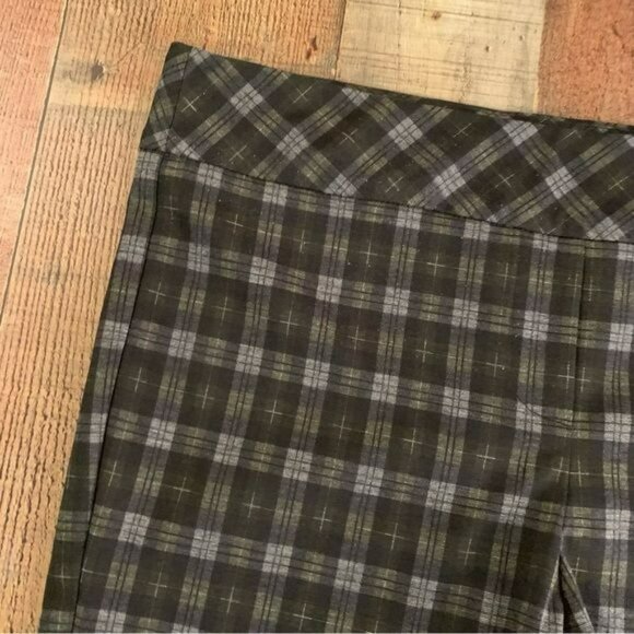 Erica Taylor women's size XL Stich Fix black and grays plaid pants - Picture 9 of 10